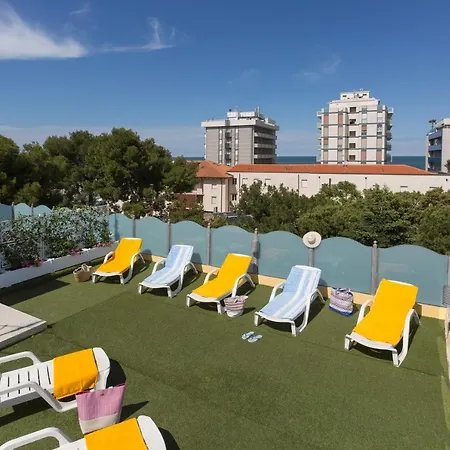 Mansarda Cannes Otel Riccione