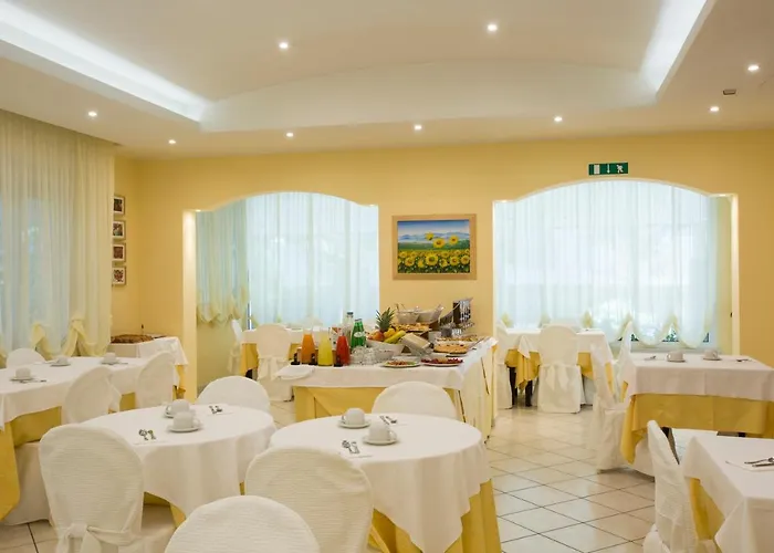 Mansarda Cannes Hotel 3*