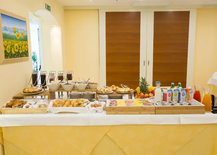 Mansarda Cannes Hotel 3*