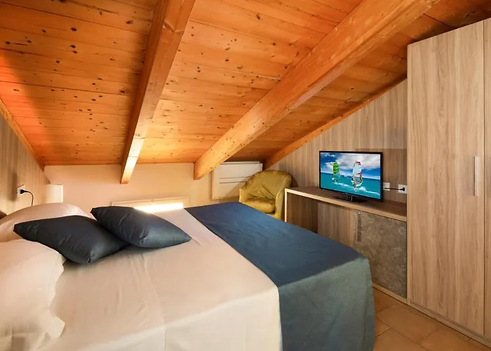Mansarda Cannes Otel Riccione